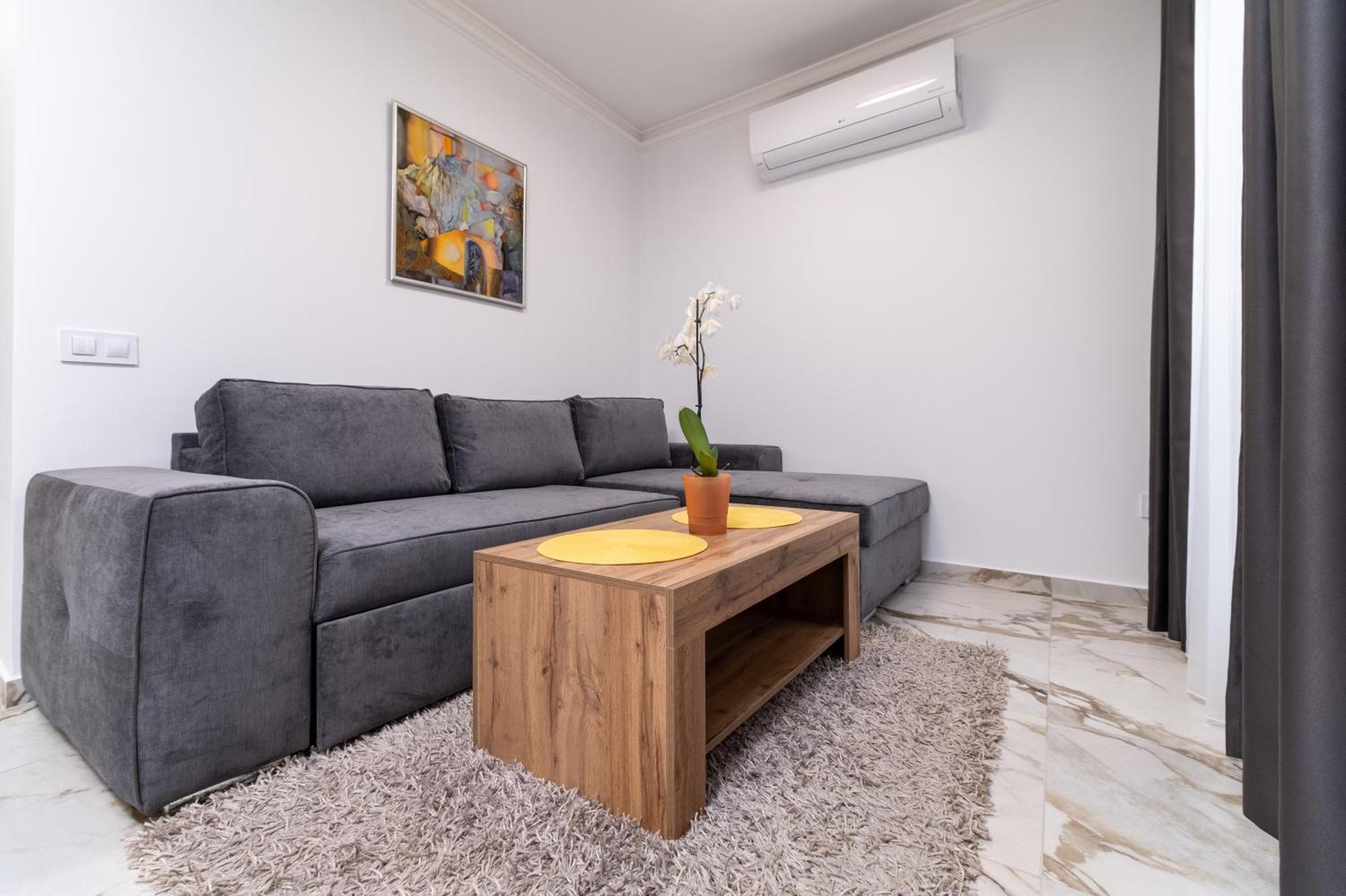Modern 1-Bedroom Apartments Plowdiw Exterior foto